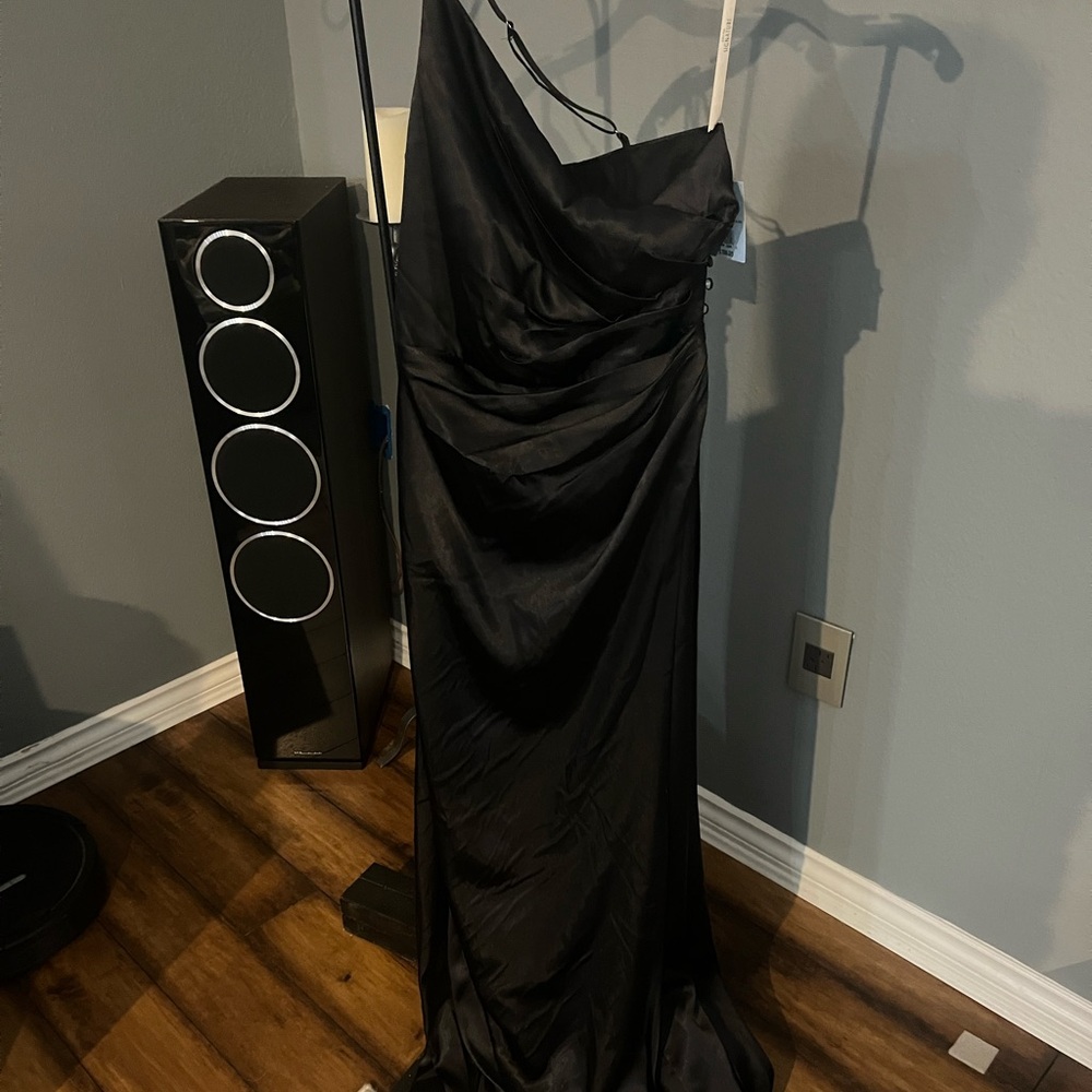 Elegant Black Evening Gown